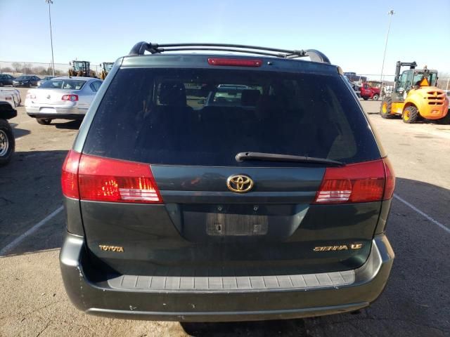 2004 Toyota Sienna CE