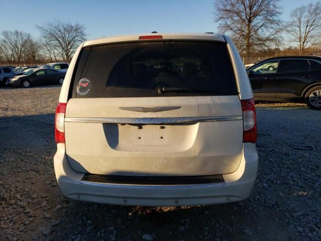 2012 Chrysler Town & Country Touring L