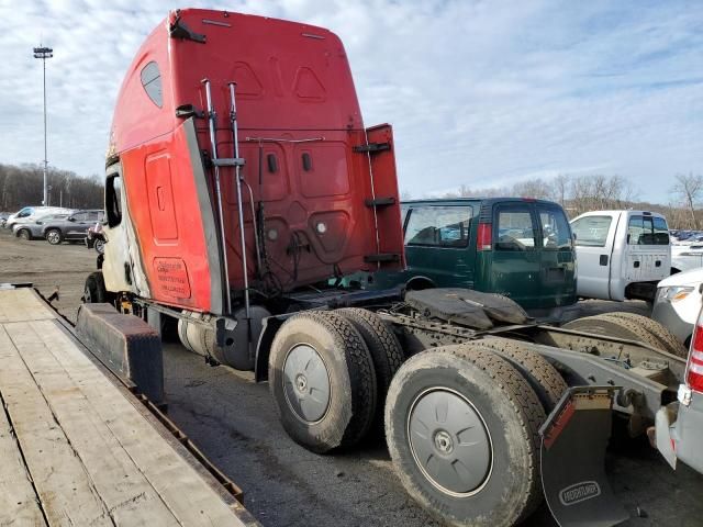 2020 Freightliner Cascadia 126