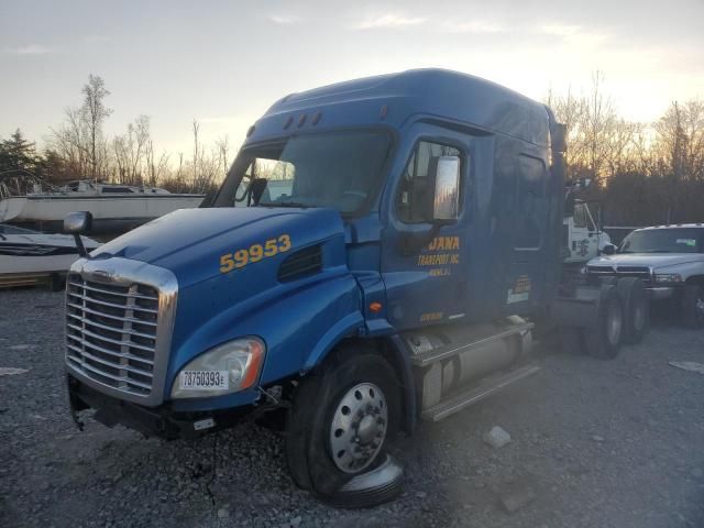 2016 Freightliner Cascadia 113