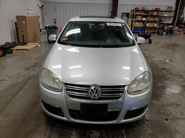 2005 Volkswagen New Jetta 2.5L Option Package 1