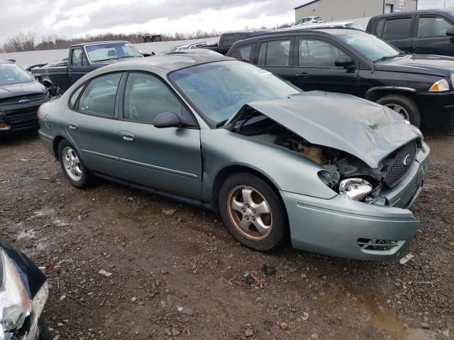 2005 Ford Taurus SE