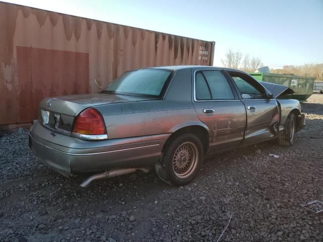 2002 Ford Crown Victoria LX