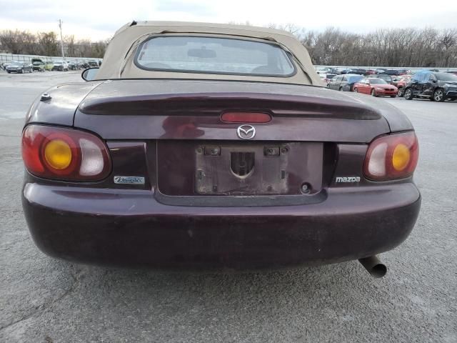 2000 Mazda MX-5 Miata Base