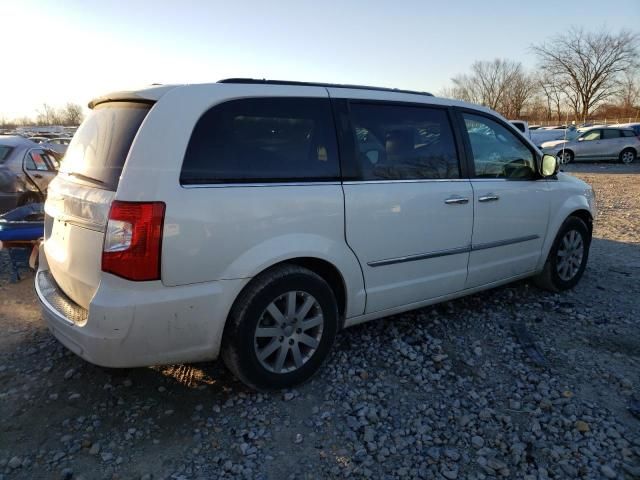 2012 Chrysler Town & Country Touring L