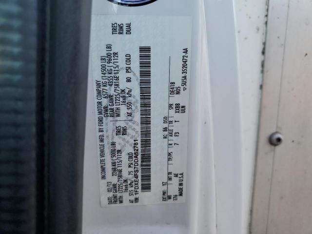 2013 Ford Econoline E450 Super Duty Cutaway Van