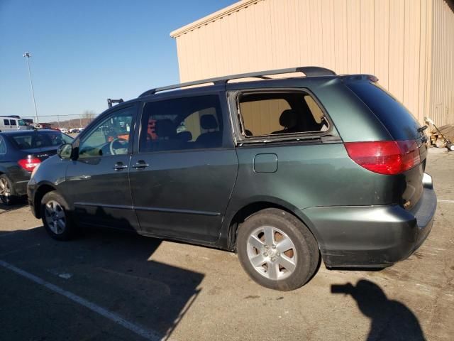 2004 Toyota Sienna CE