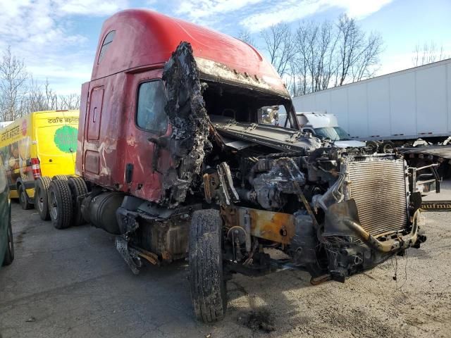 2020 Freightliner Cascadia 126