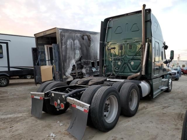 2016 Freightliner Cascadia 125