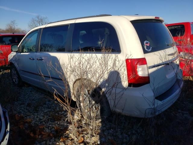 2012 Chrysler Town & Country Touring L