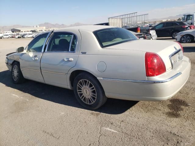 2007 Lincoln Town Car Signature Limited