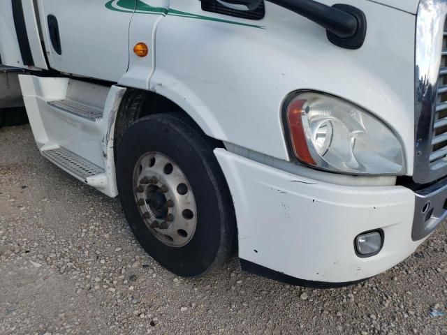 2014 Freightliner Cascadia 113