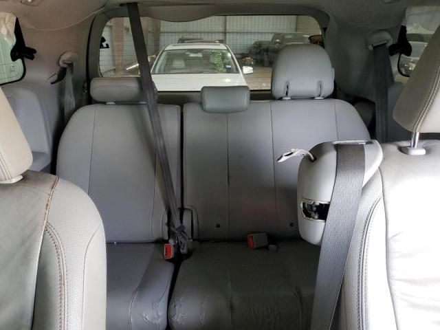 2012 Toyota Sienna XLE