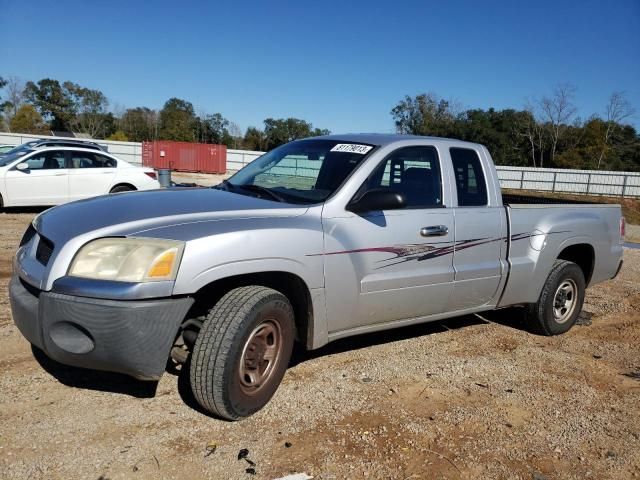 2006 Mitsubishi Raider LS