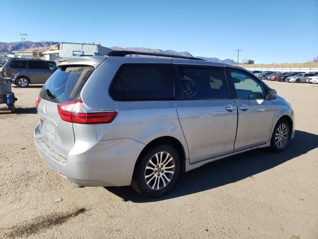 2018 Toyota Sienna XLE