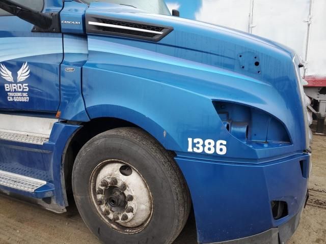 2020 Freightliner Cascadia 126