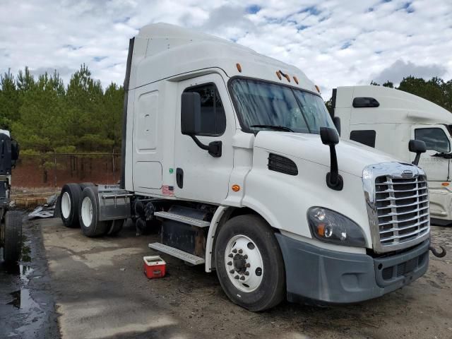 2017 Freightliner Cascadia 113