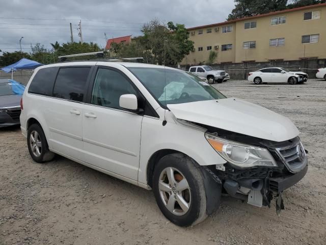 2011 Volkswagen Routan SE