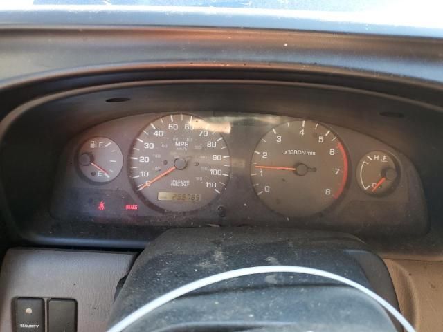 2000 Nissan Frontier Crew Cab XE