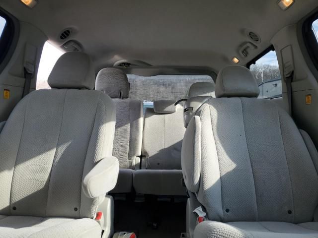 2011 Toyota Sienna LE