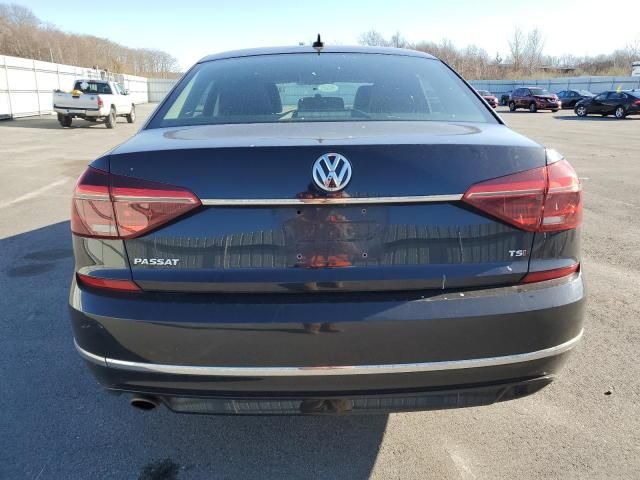 2017 Volkswagen Passat R-Line