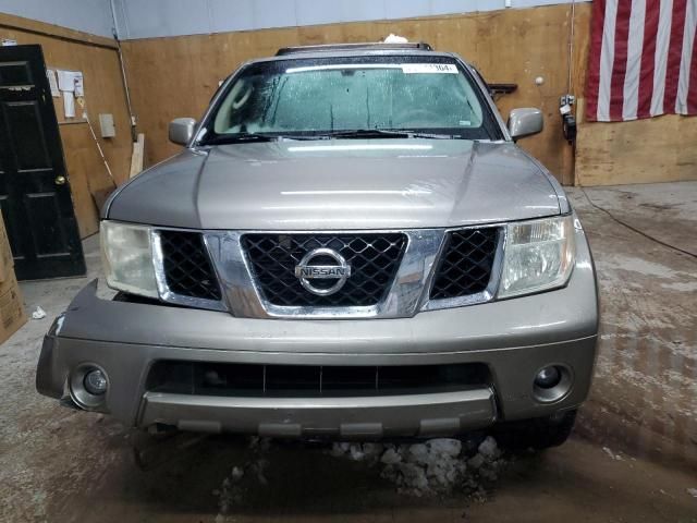 2005 Nissan Pathfinder LE