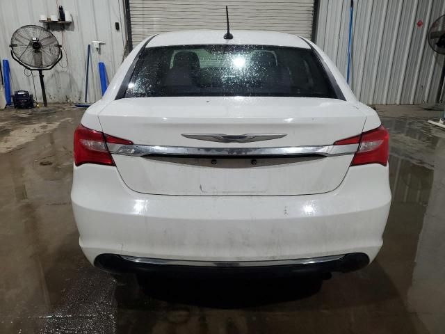 2013 Chrysler 200 Touring