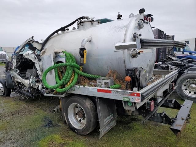 2019 International CV515