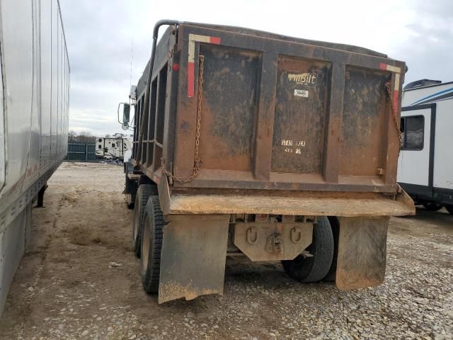 1998 Mack 600 CH600