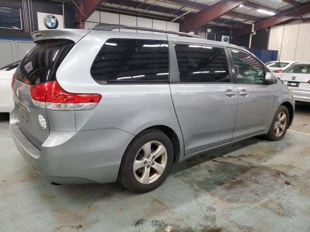 2013 Toyota Sienna LE