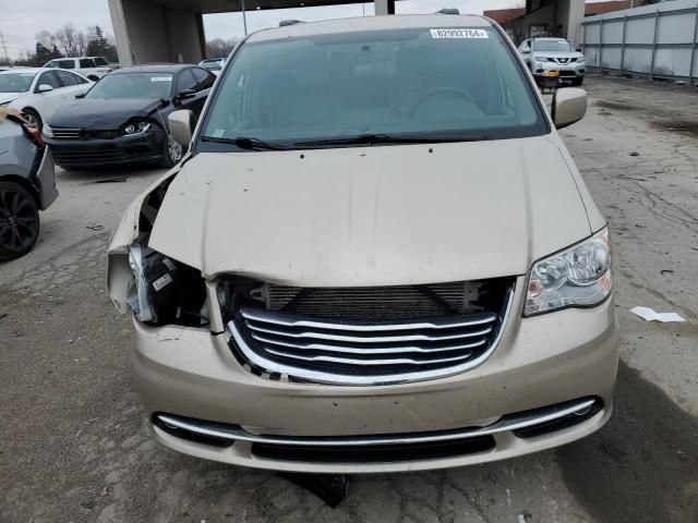 2013 Chrysler Town & Country Touring