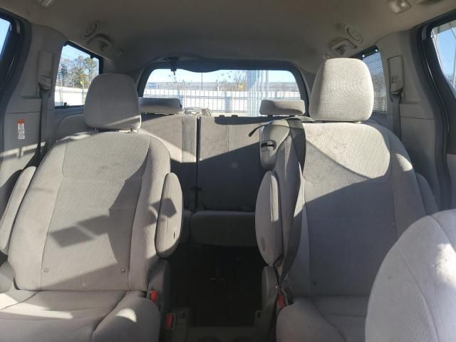 2015 Toyota Sienna LE