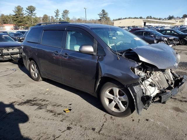 2013 Toyota Sienna LE