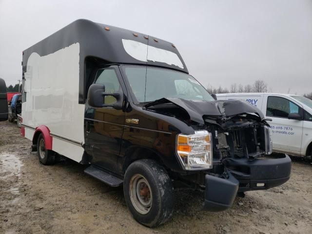 2019 Ford Econoline E350 Super Duty Cutaway Van