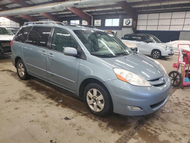 2008 Toyota Sienna XLE