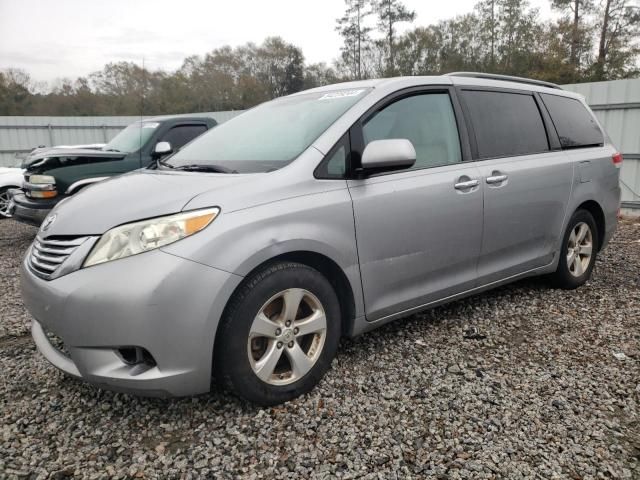 2013 Toyota Sienna LE