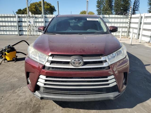 2017 Toyota Highlander SE