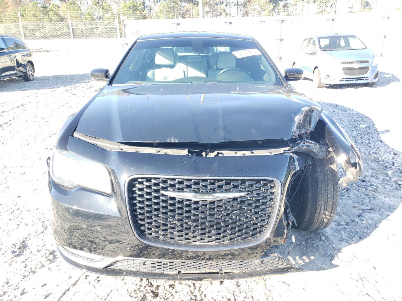 2017 Chrysler 300 S