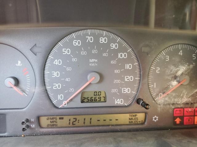 2000 Volvo V70 XC