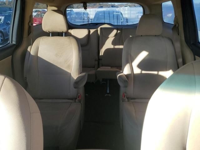 2015 KIA Sedona LX