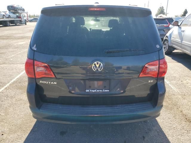 2012 Volkswagen Routan SE