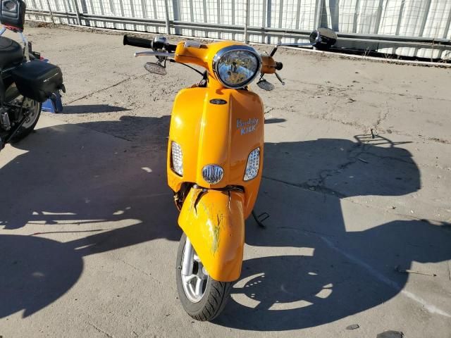 2022 Genuine Scooter Co. Buddy Kick