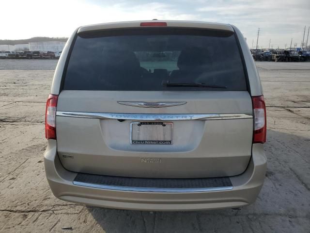 2013 Chrysler Town & Country Touring