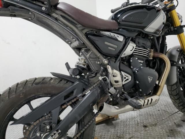 2024 Triumph Scrambler 400 X