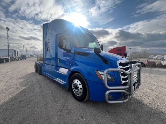 2021 Freightliner Cascadia 126