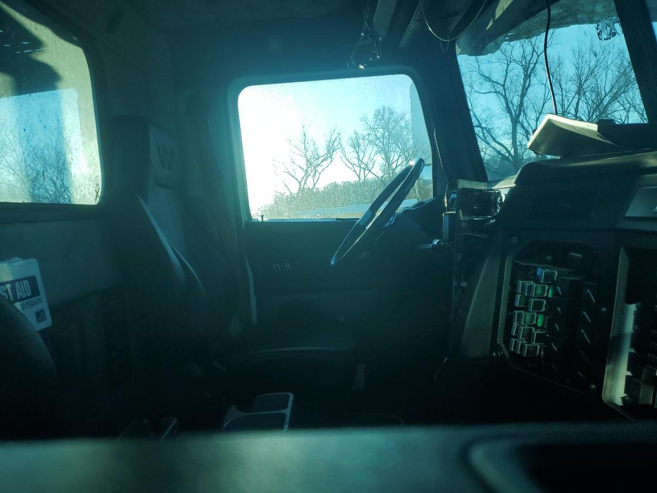 2022 Western Star Conventional 4900fa