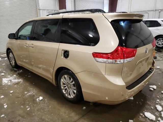 2011 Toyota Sienna XLE