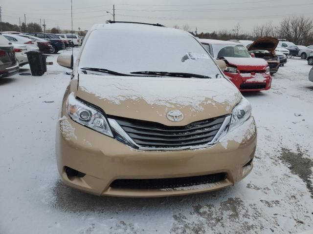 2013 Toyota Sienna XLE