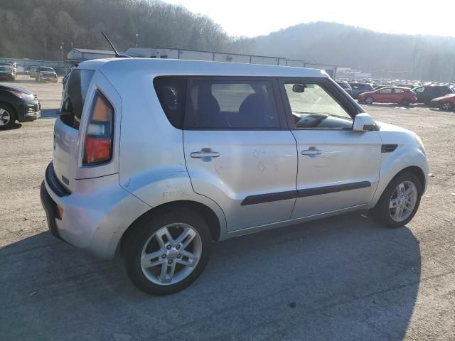 2011 KIA Soul +