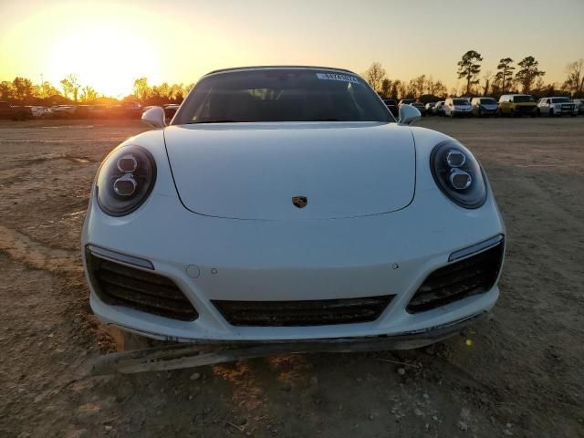 2019 Porsche 911 Carrera